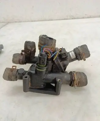 Thermostat/thermostat housing