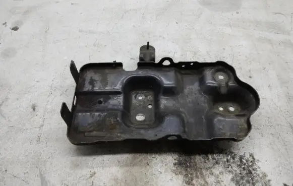 Chevrolet Captiva Battery tray 