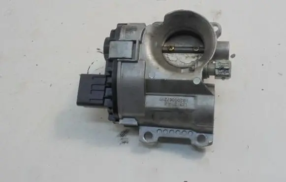 Renault Clio II Electric throttle body valve 8200067219
