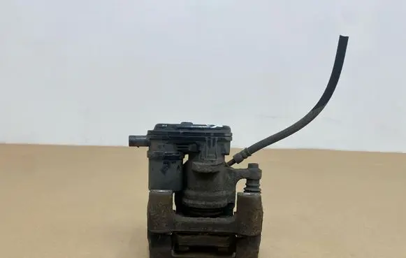 KIA Optima Rear brake caliper A558237700