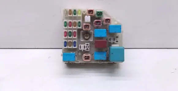 Toyota RAV 4 (XA20) Fuse box set