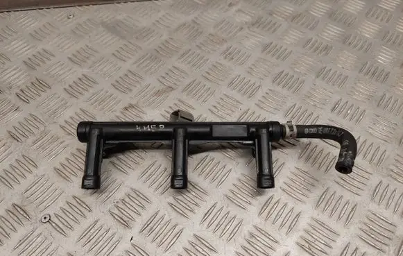 Audi Q7 4M Fuel main line pipe 06E133682C