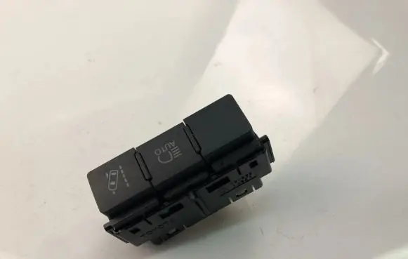 Toyota Prius (XW50) Other switches/knobs/shifts 75H659