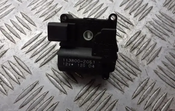 Toyota Avensis T250 A/C air flow flap actuator/motor 113800-2051
