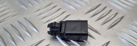 Volkswagen PASSAT B6 Outside/exterior temperature sensor 8Z0820535