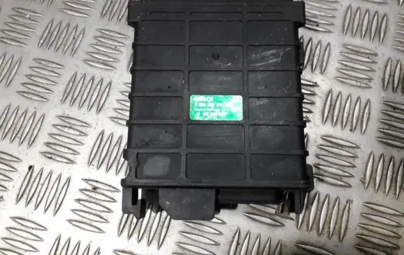 Volkswagen Golf II Engine control unit/module 811906264 0280800104