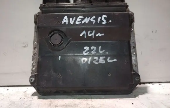 Toyota Avensis T270 Engine control unit/module 8966105N50