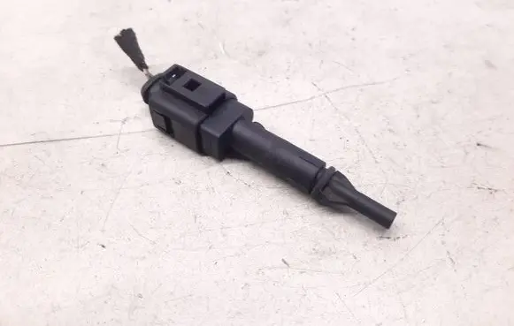 Audi A6 S6 C5 4B Outside/exterior temperature sensor 4B0820535A MF135800170