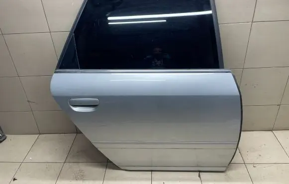 Audi A6 S6 C5 4B Rear door