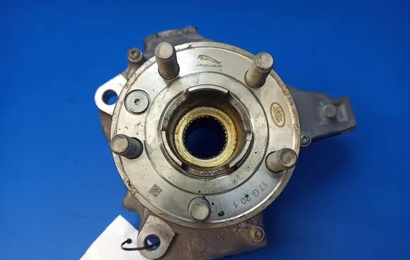 Land Rover Evoque II Front wheel hub 20J102F118728C76769 28C767053A