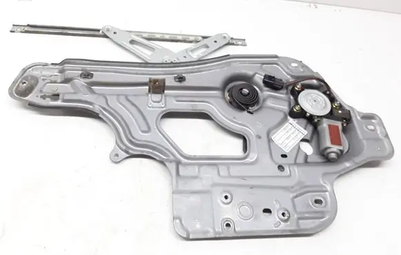 Hyundai Santa Fe Front door window regulator with motor 8248026050