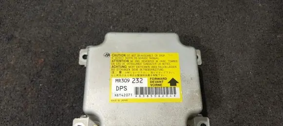 Mitsubishi Galant Airbag control unit/module MR309232 X6T42071