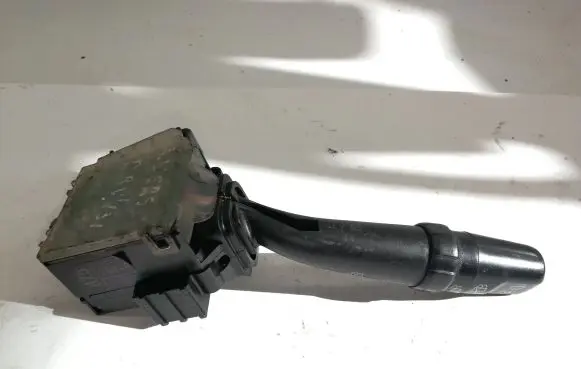 Toyota Avensis T250 Indicator stalk 846522G470