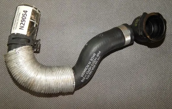 Volkswagen Tiguan Engine coolant pipe/hose 5QA122073