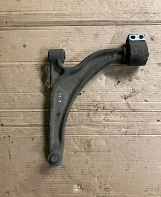 Front lower control arm/wishbone