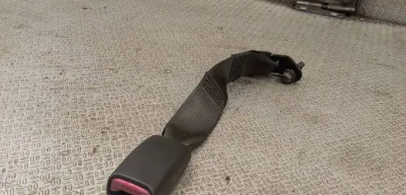 KIA Carens II Rear seatbelt buckle 