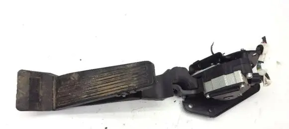 Infiniti Q50 Accelerator throttle pedal