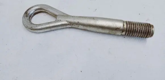 Nissan Qashqai+2 Towing hook eye 