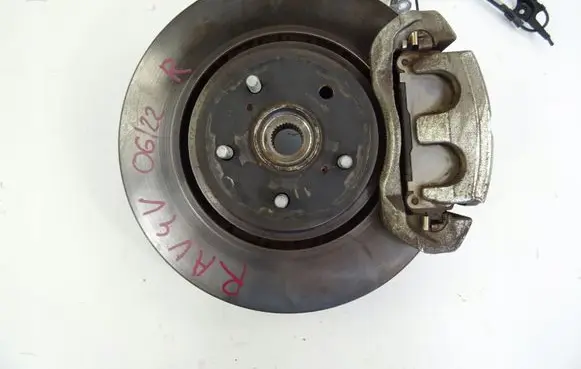 Toyota RAV 4 (XA50) Front wheel hub spindle knuckle