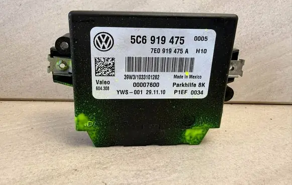 Volkswagen Jetta VI Parking PDC control unit/module 5C6919475