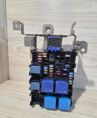 Dacia Sandero III Fuse module 