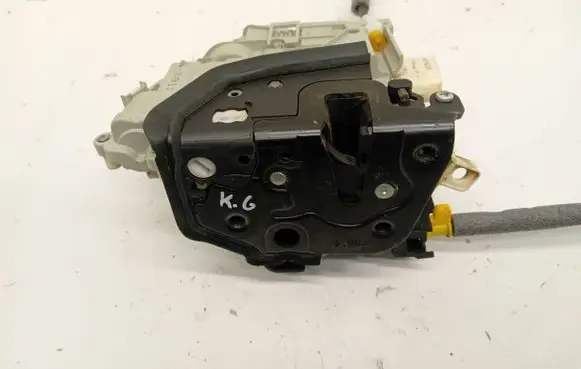 Audi A4 S4 B9 Rear door lock 4G0839015F