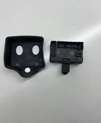 Audi A4 S4 B9 Door control unit/module 8W0959593A 8W0959593 A2C7466560900