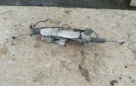 Volkswagen Golf V Steering rack 1K1909144E