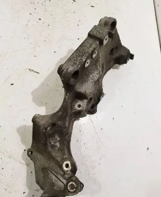 Mitsubishi Grandis Engine mounting bracket 03g903143