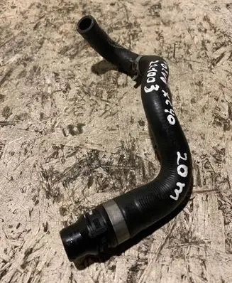 Volvo XC40 Engine coolant pipe/hose 8888768997