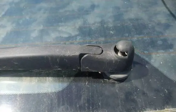 Honda Civic Rear window wiper motor