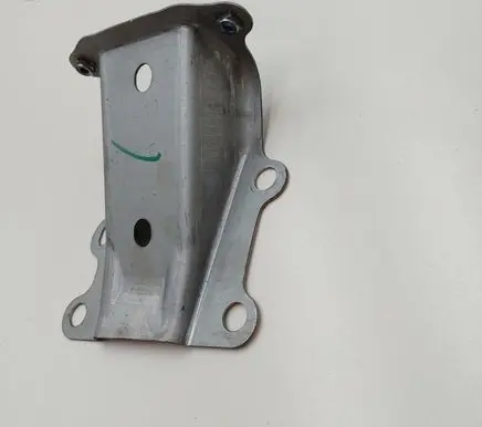 Nissan Leaf II (ZE1) Rear bumper support beam 