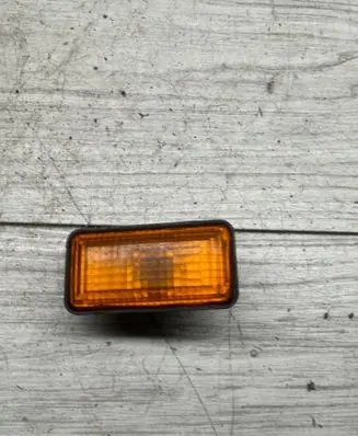 Volkswagen Golf III Front fender indicator light 1H0949117A