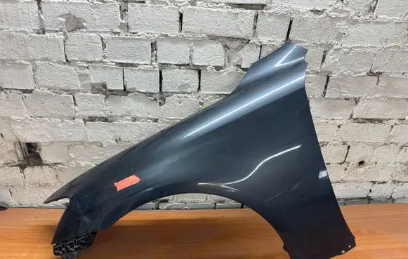 Lexus IS-F Fender