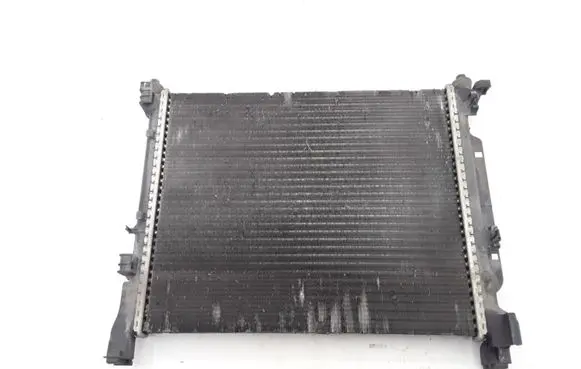 Renault Kangoo II Coolant radiator 8200418327