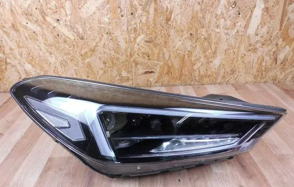 Hyundai Tucson TL Headlight/headlamp 92102D7700 D92111A20 D792121C20