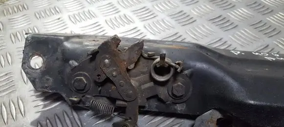 Peugeot 406 Engine bonnet/hood lock/catch