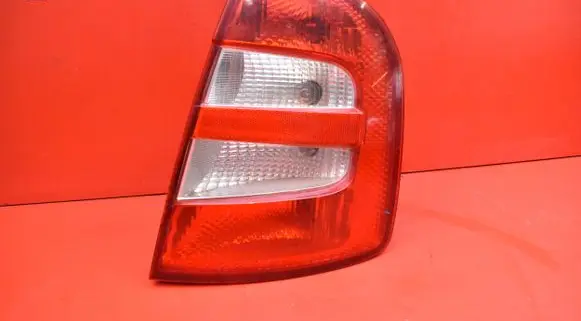 Skoda Fabia Mk1 (6Y) Rear/tail lights 6Y6945096B