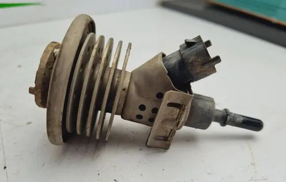 Opel Vivaro AdBlue injector 208993839R