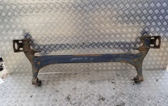 Toyota Corolla Verso AR10 Rear axle beam 