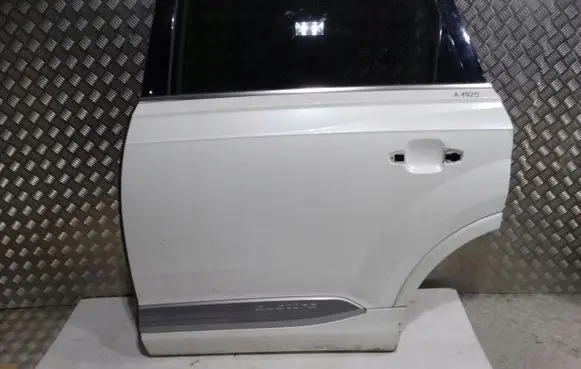 Audi Q7 4M Front door A1925
