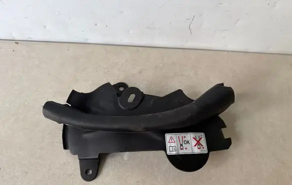 BMW 7 G11 G12 Engine compartment rubber 7347396
