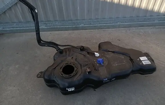 Nissan Juke II F16 Fuel tank 172037446R