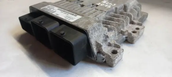 Ford Focus Engine control unit/module S180133029A SID807EV0 BV6112A650SG