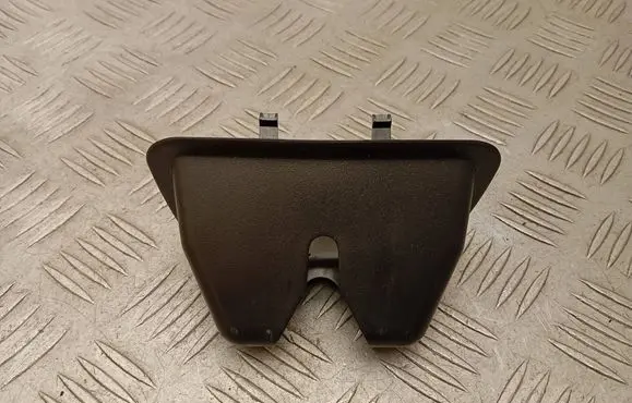 Mercedes-Benz S W222 Tailgate/boot lid lock trim A2226930163