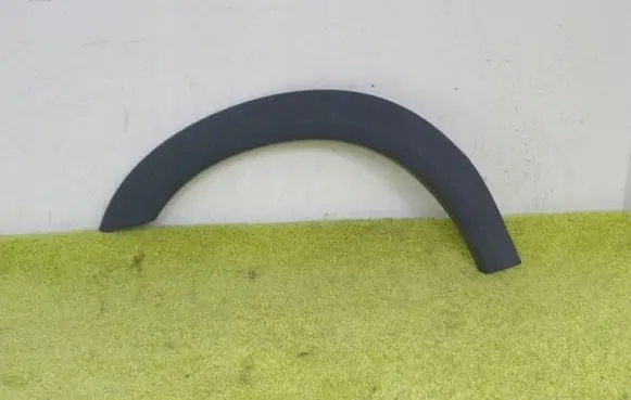 Mercedes-Benz ML W163 Front arch trim 1636902940