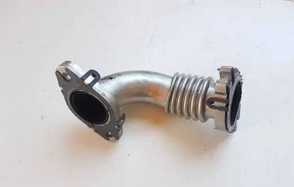 Ford Kuga II EGR valve line/pipe/hose 84715F01