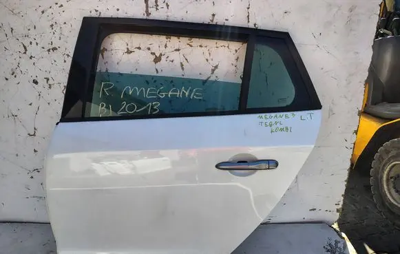 Renault Megane III Rear door 