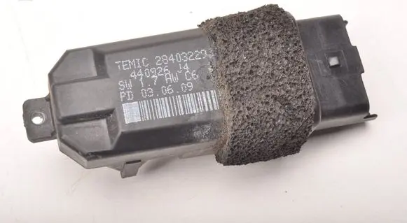Renault Megane II Electric power window relay 440926