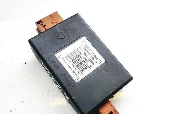 Citroen C4 II Picasso Alarm control unit/module 9673523380